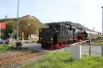 IGE Werrabahn Eisenach 41 1144-9 mit dem RE 16278  Rotkäppchen-Express II  aus Altenburg, am 18.10.2014 am Hp Freyburg. (Foto: Wolfgang Krolop) 