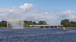 Ein IC bef�hrt am 18.09.2019 die Lombardbr�cke in Richtung Hamburger Hauptbahnhof.