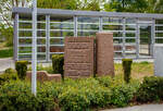 Das Denkmal „Büchen-Tor zur Freiheit 1955 - 1959“ am Bahnhof Büchen (Schleswig-Holstein), hier am 14.