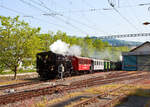 Der Dampfzug Museumsbahn Blonay-Chamby erreicht am 28. Mai 2023 als Leerzug Vevey. Hier fährt er in Sandwich, geführt von der Dampflokomotive für gemischten Adhäsions- und Zahnradbetrieb HG 3/4 B.F.D. 3 (Brig–Furka–Disentis-Bahn), ex F.O. 3, und am Zugschluss die Mallet-Dampflok G 2x2/2 105  Todtnau , ex SEG 105  Todtnau .

Die Loks setzen gleichdrauf aufwändig um, der Zug wird dann geführt G 2x2/2 105  Todtnau  und dahinter der HG 3/4 B.F.D. 3 in Doppeltraktion als Riviera Belle Epoque von Vevey über Blonay zum B-C Museum Chaulin fahren. Hätte man den Zug oben andersherum zusammengestellt, wäre das Manöver doch einfacher gewesen. Der Dampfzug hinauf war dann sehr gut gefüllt. 
