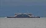 Die schwimmende Br�cke ist untrennbar mit dem Bodensee verbunden.