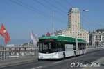 Trolleybus articulé Hess BGT-N2C 859 avec la pub Retraites populaires
Ici à Lausanne Grand pont
le 10 Avril 2020