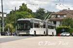 Trolleybus articulé Hess BGT-N2C 859 avec la pub Retraites populaires
Ici à Lausanne place de la Sallaz
le 18 Juin 2016